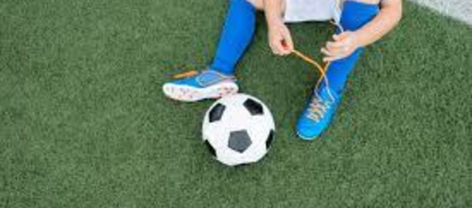Vederlichte voetbalschoenen kunnen gevaarlijk zijn voor kinderen